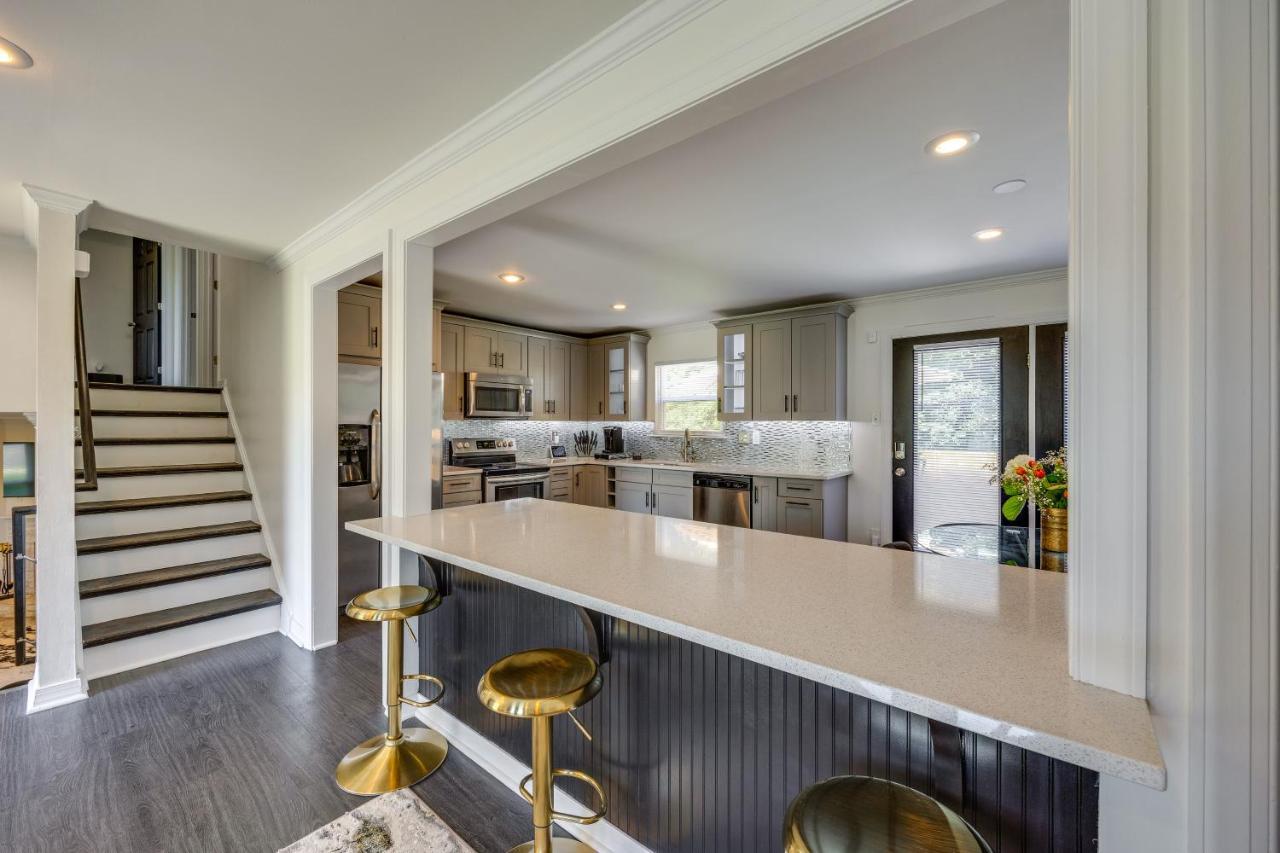 Holiday home Modern With Deck, Close To Downtown! Richmond